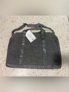 Calvin Klein Men’s Gray duffle  Bag
